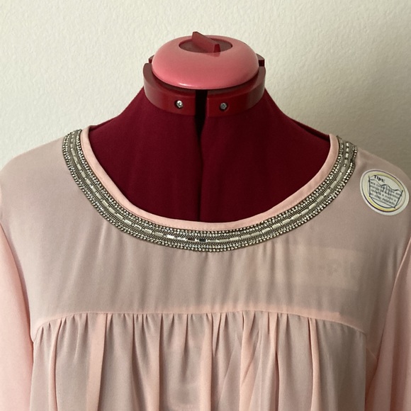 Lady Sun pink 3/4 sleeves round neck blouse silver/glass stones on the collar - Picture 2 of 9